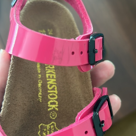 Birkenstock Patent Leather Hot Pint Ankle Strap Sandals - Picture 7 of 8